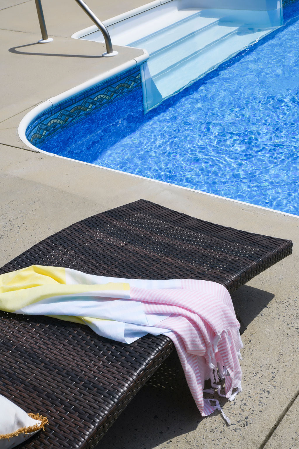 STRIPY | LIGHT BEACH TOWEL | PEACH