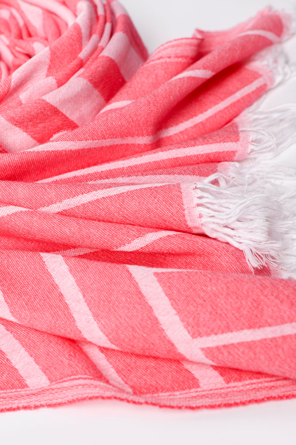 CROSS | PREMIUM BEACH TOWEL | PINK